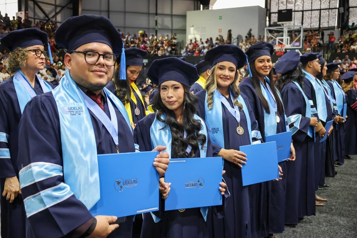 UDELAS suma 391 nuevos profesionales en Chiriquí