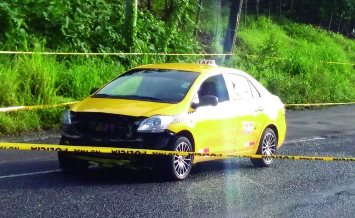 En pleno semáforo asesinan a tiros a taxista en Cativá, Colón