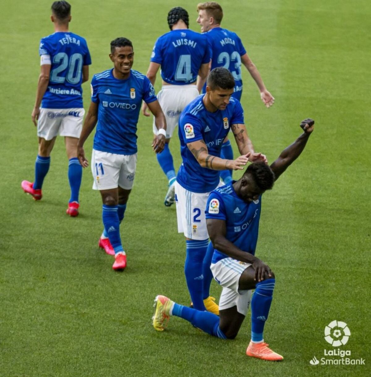 Bárcenas y el Real Oviedo aseguran la permanencia para la siguiente temporada