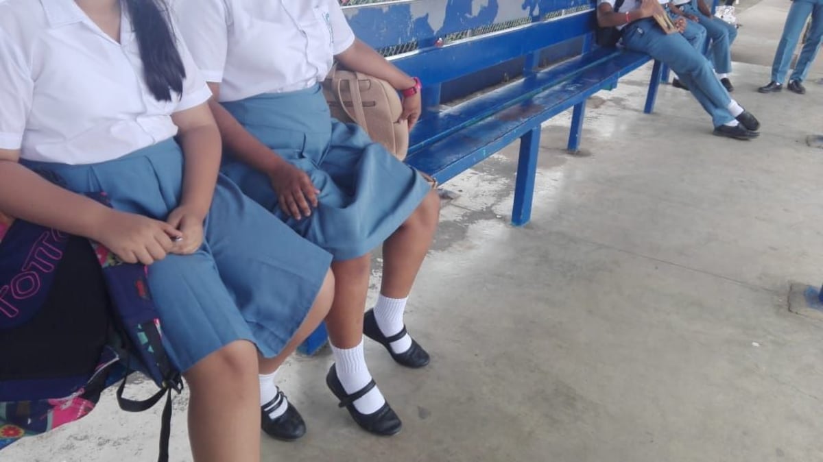 Estudiantes con latas de licor provocan reacción de Meduca en Veraguas