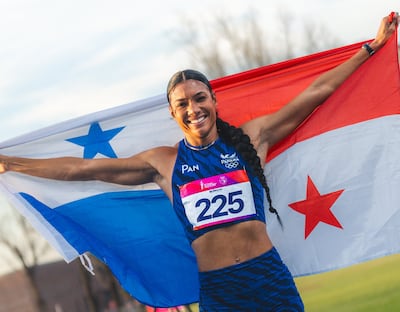 Imparable Gianna Woodruff vuela en los 400m vallas y conquista la gloria suramericana   