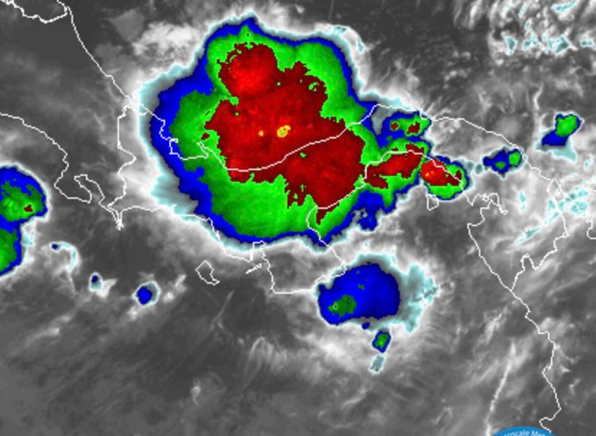 Pendientes. Emiten aviso de vigilancia por lluvias ante llegada de la onda tropical #38