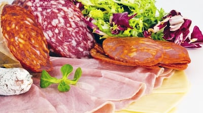 ¿Qué tan peligrosa es la carne procesada?