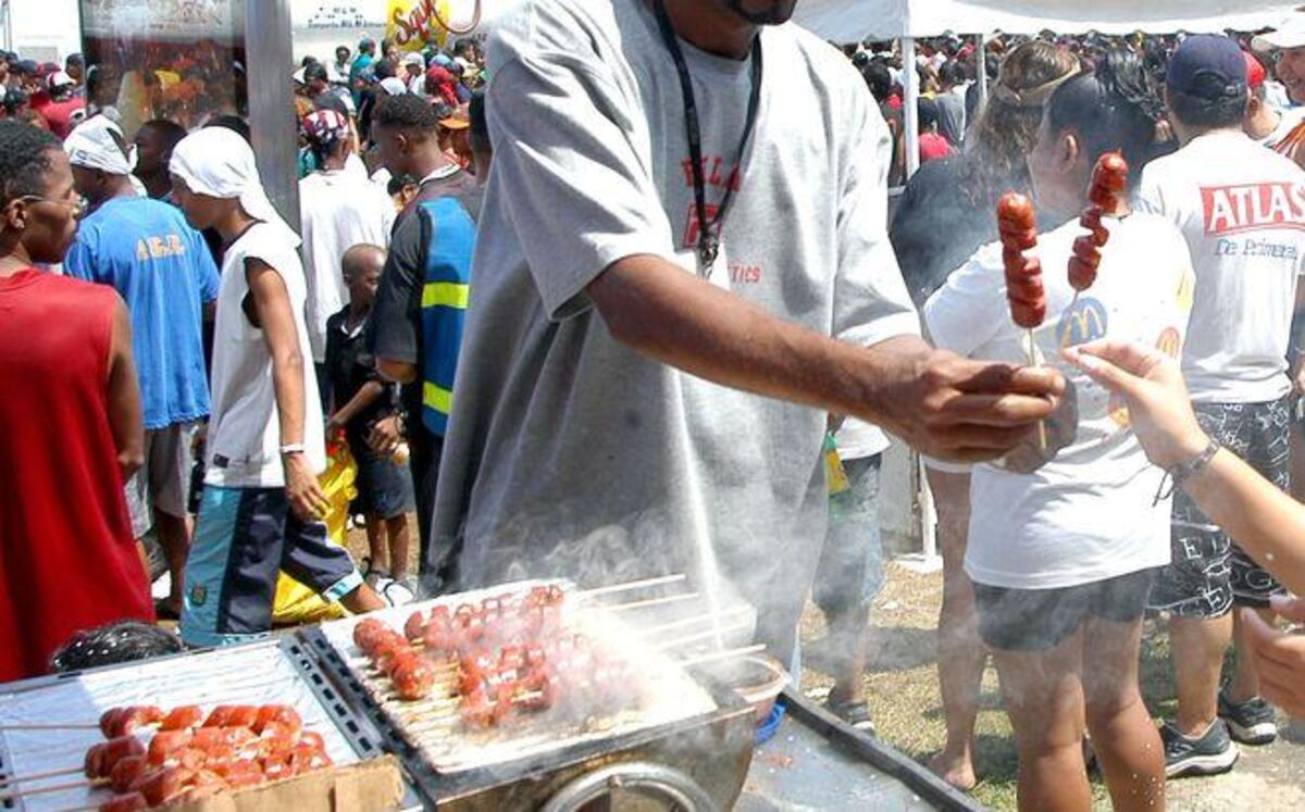 Se formó tremenda corredera  por los permisos de venta en el Carnaval 