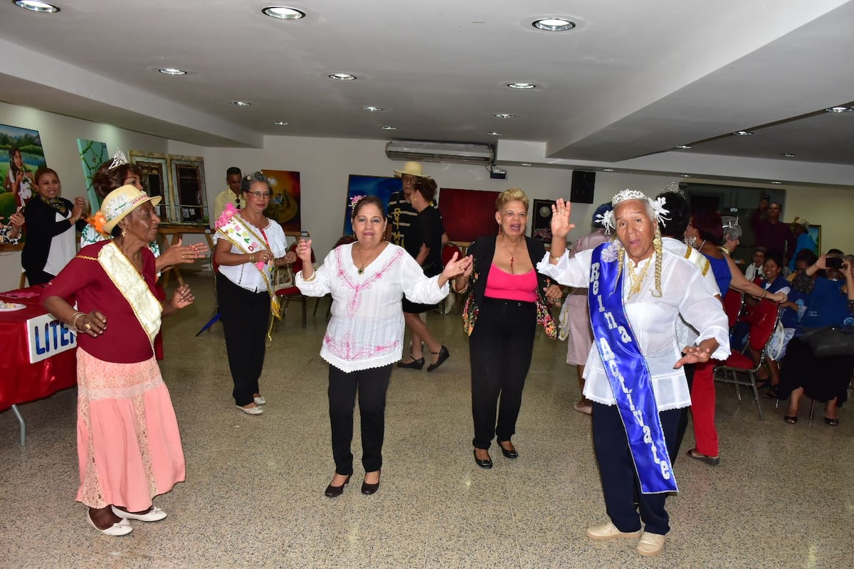 Premian concurso de ensayo sobre la tercera edad