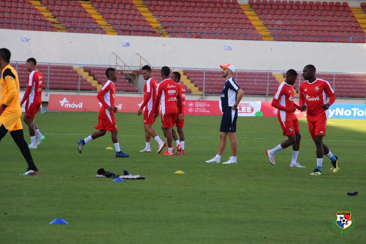 Panamá sin creencias va con Arroyo, Gaby y Blackburn ante Colombia