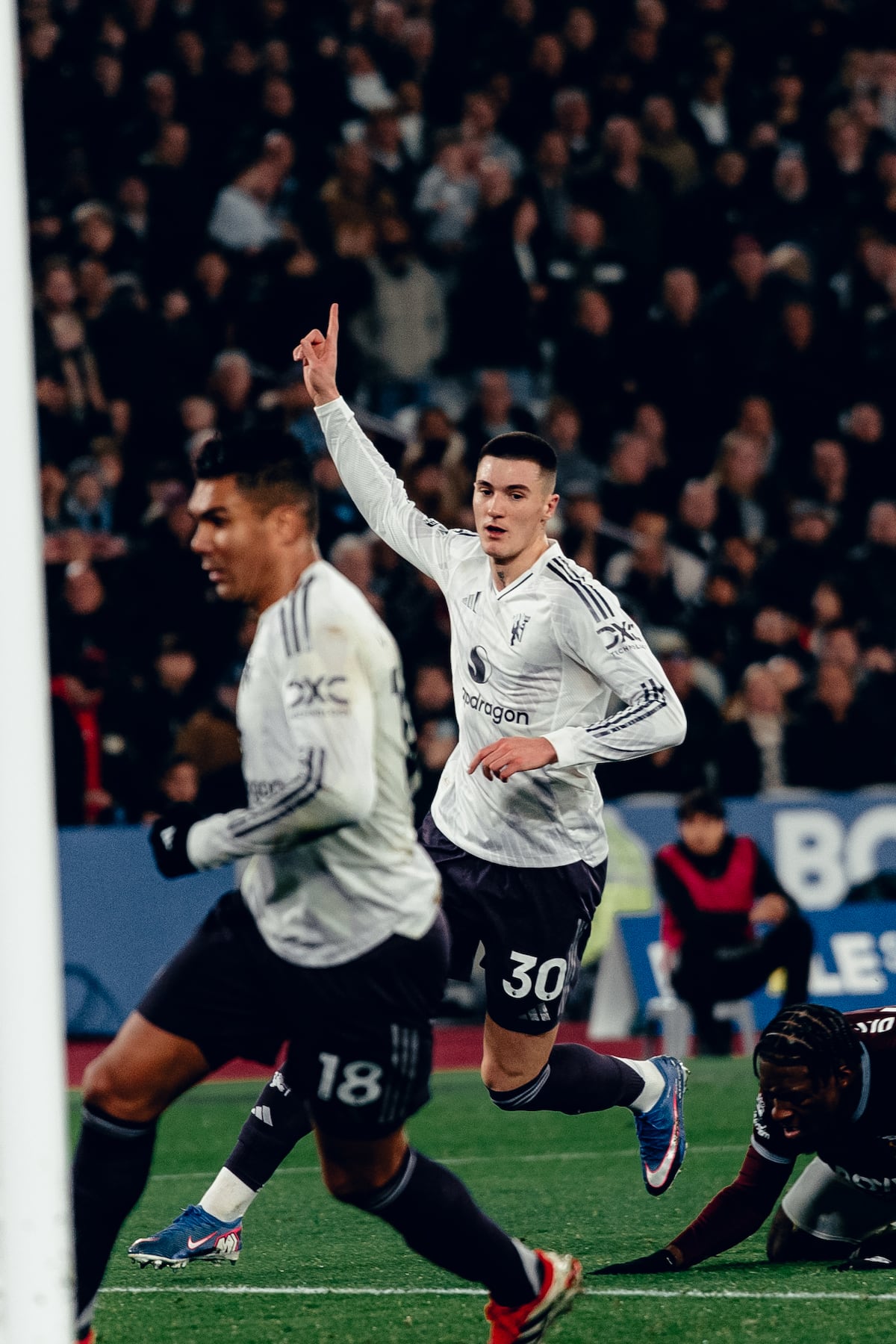 Sesko salva al United y el pelo de Frank Ilett seguirá creciendo