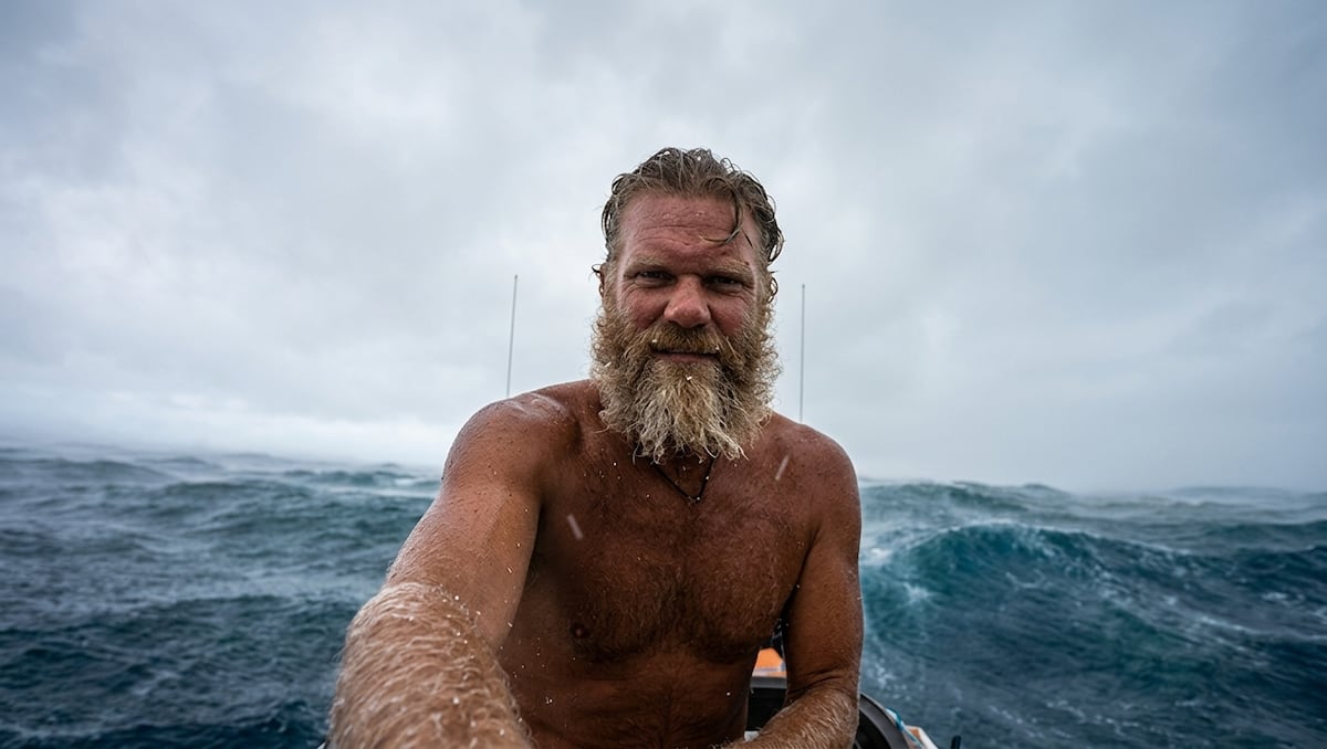 Dave Bell lleva más de 300 días remando solo y está cerca de completar una hazaña mundial