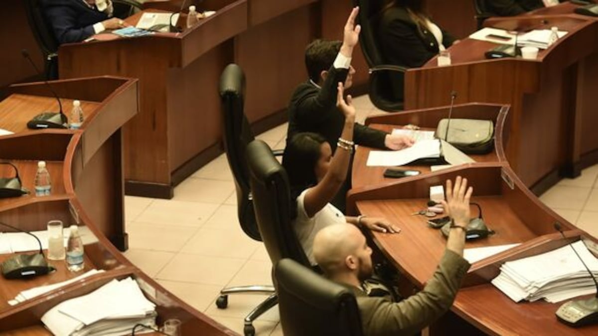 Lunes de protesta. Manifestaciones públicas seguirán en la Asamblea por las reformas