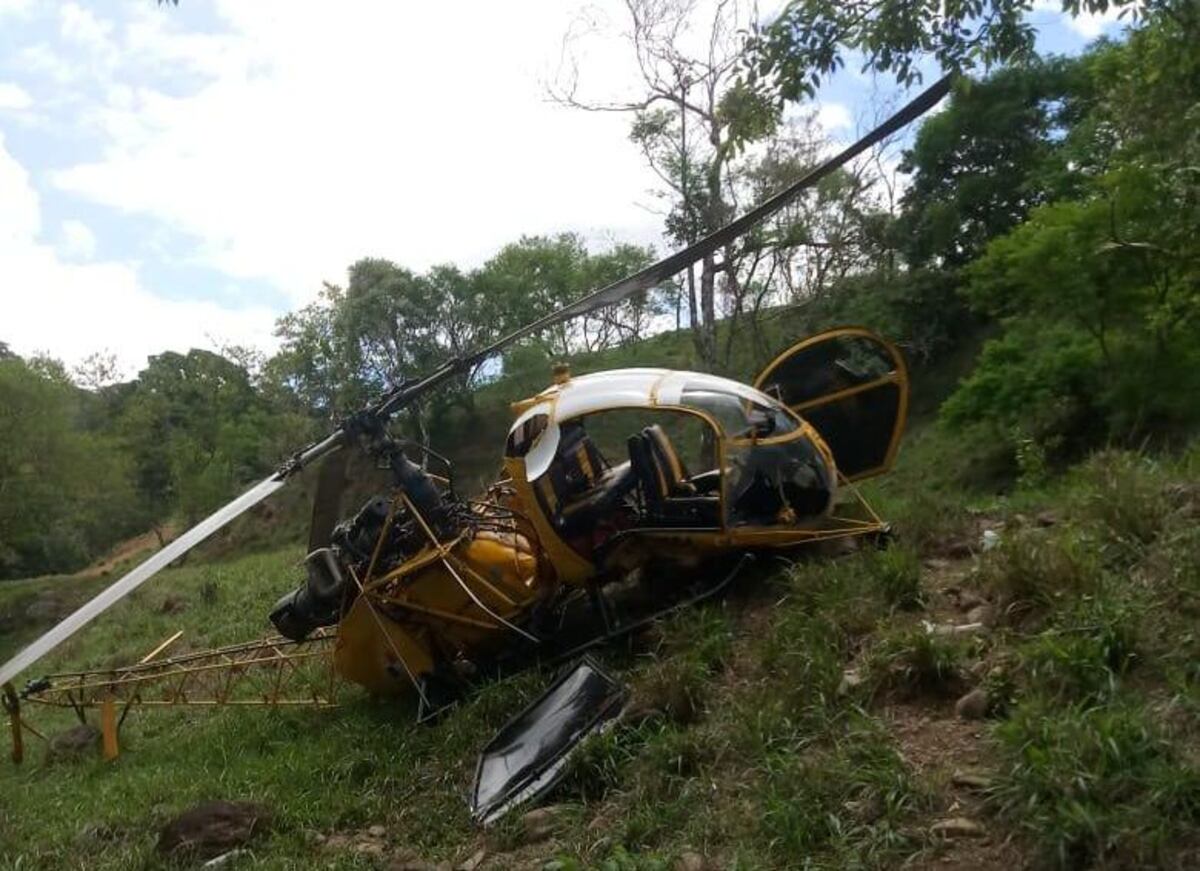 Helicóptero aterriza de emergencia en área montañosa de Gualaca