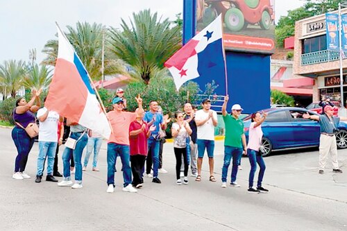 Residentes de Arraiján se manifiestan contra nombramiento de Gobernadora