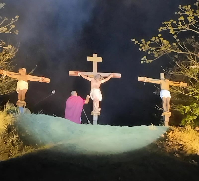 Montijo revive la Pasión de Cristo ante miles de fieles