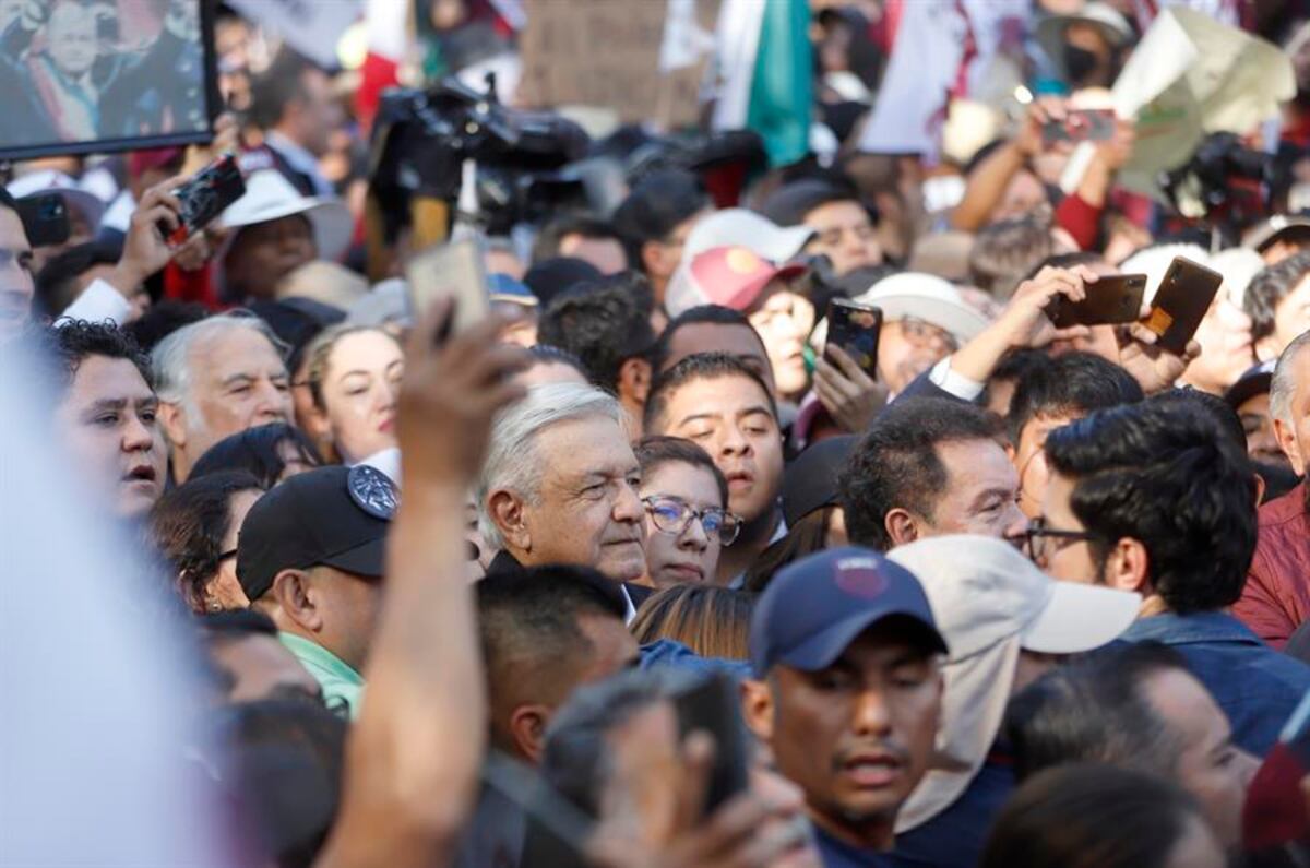 López Obrador se da un baño de masas