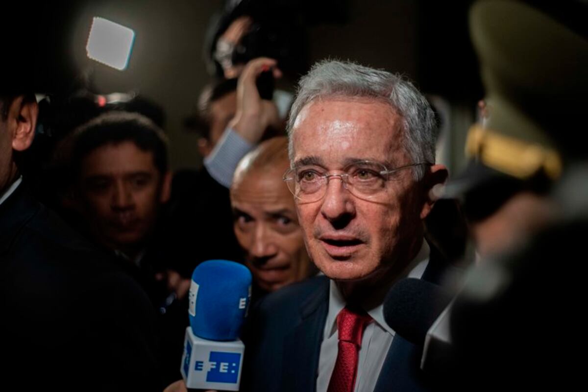 Álvaro Uribe sobre decisión que le otorgó la libertad este sábado: ¡Gracias a Dios!