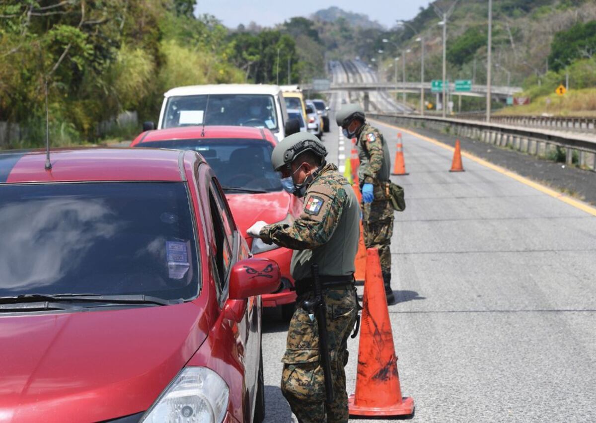 Ministro de Seguridad: ‘Los cercos sanitarios se mantendrán’