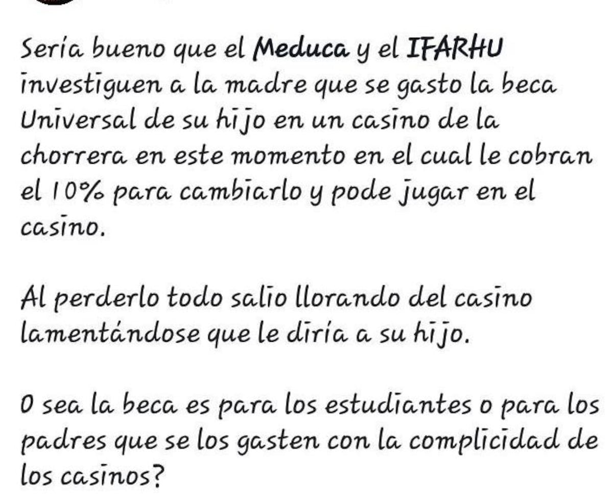 Salió llorando del casino. Madre de familia se chingueó la Beca Universal de su hijo 