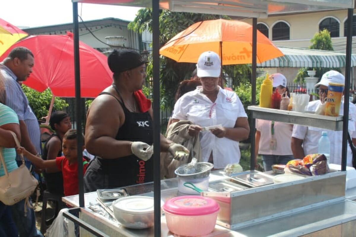 Vendedores sancionados y carné falsos durante operativo de salud en San Miguelito