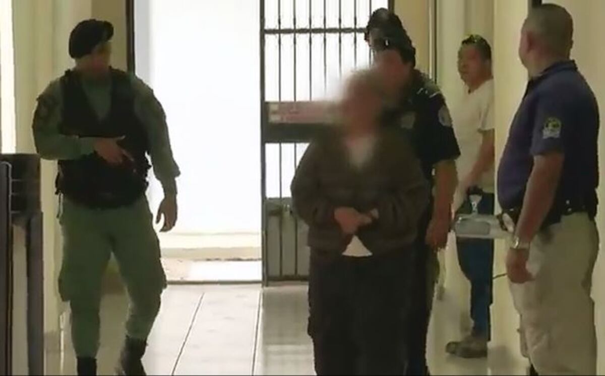 Imputan cargos a madre de sujeto vinculado a homicidio de docente en ...