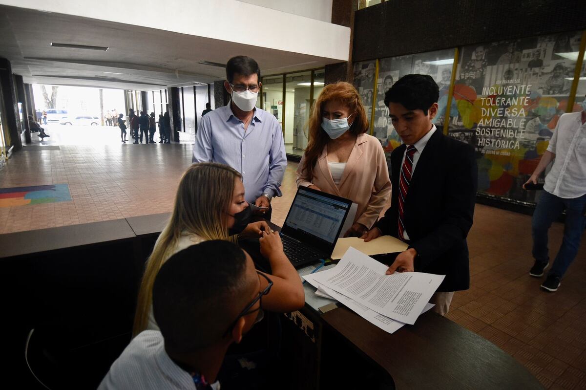 Piden a Fábrega explicación por aumento de planilla en plena pandemia | Video