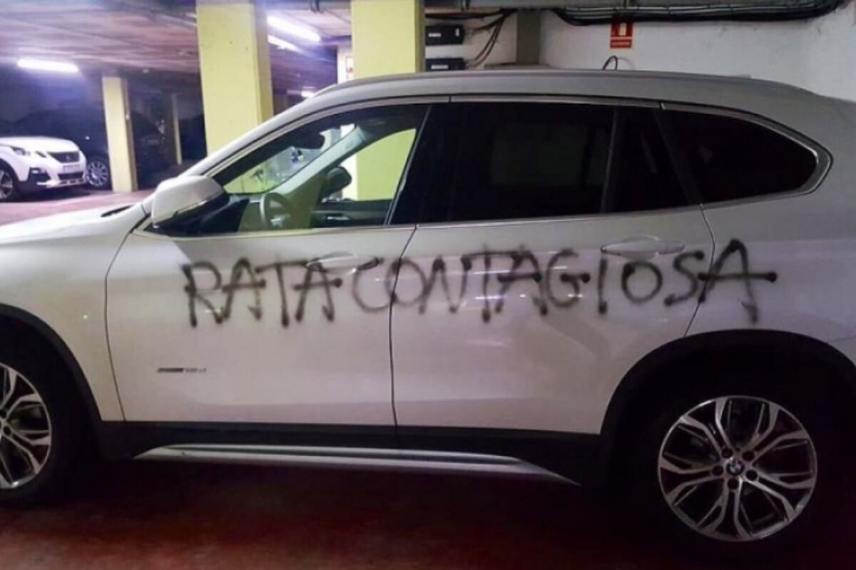 “Rata contagiosa”, el vergonzoso grafiti que pintaron a una doctora en su auto