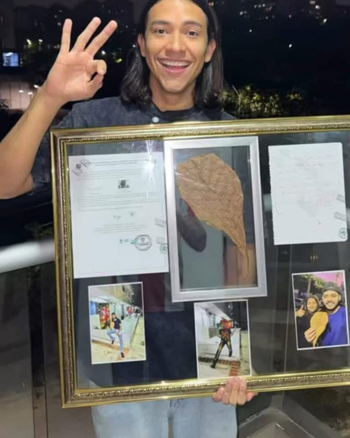 Influencer colombiano adquiere por un millón de pesos la hoja que pisó Shakira en Barranquilla