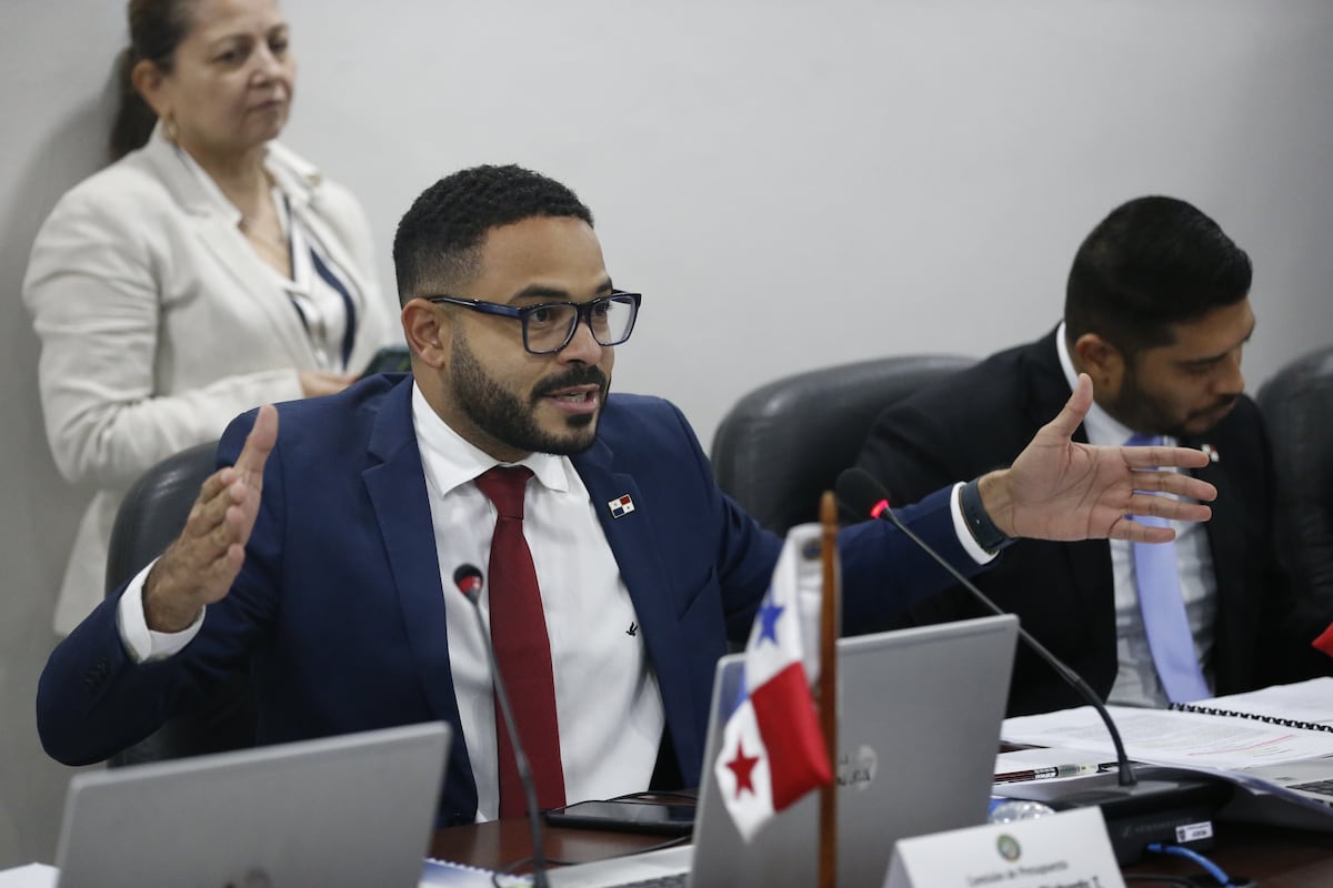 ‘Hay gente que tiene el alma podrida’: El escándalo tras la entrega de los 17 vehículos del Meduca a docentes