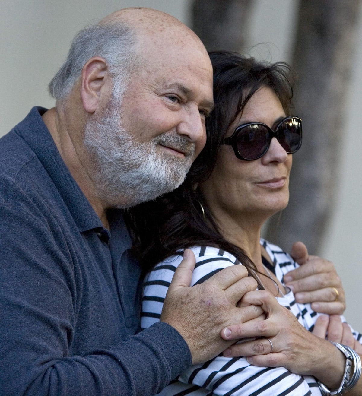 Hijo de Rob Reiner detenido por el asesinato del director y su esposa