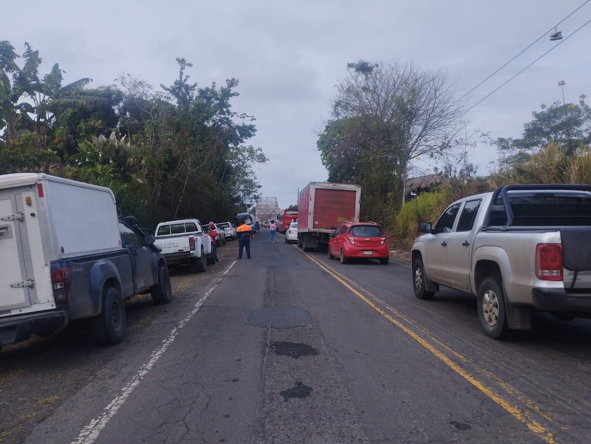 Indígenas gunas bloquean puente Bayano y colapsan la Panamericana