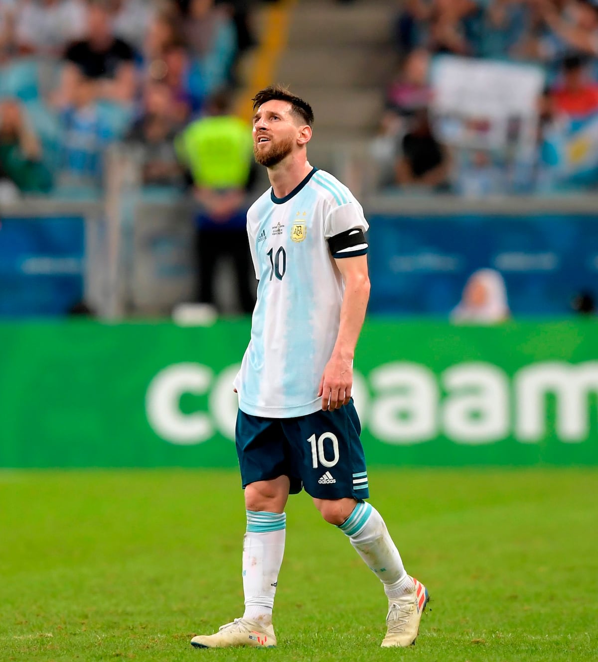 Messi le echa la culpa a las canchas