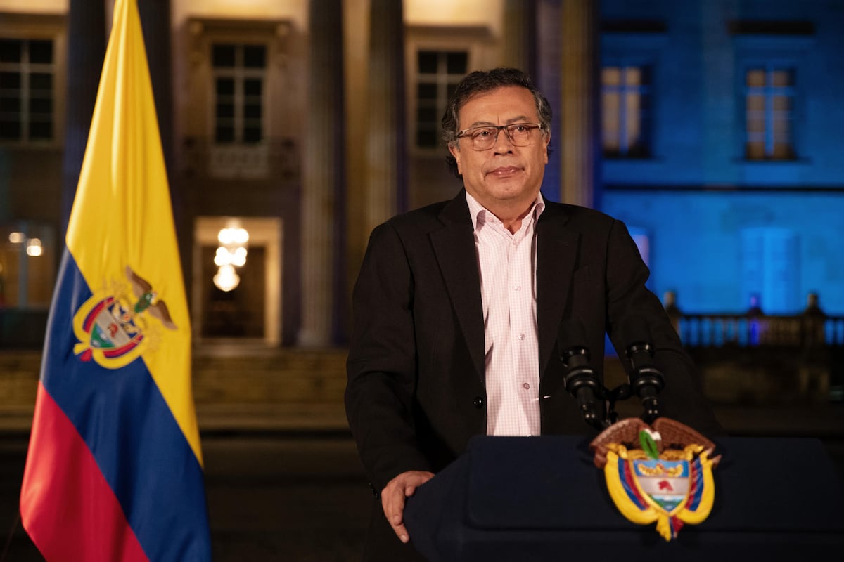 Gustavo Petro llama a colombianos indocumentados en EE. UU. a regresar a su país