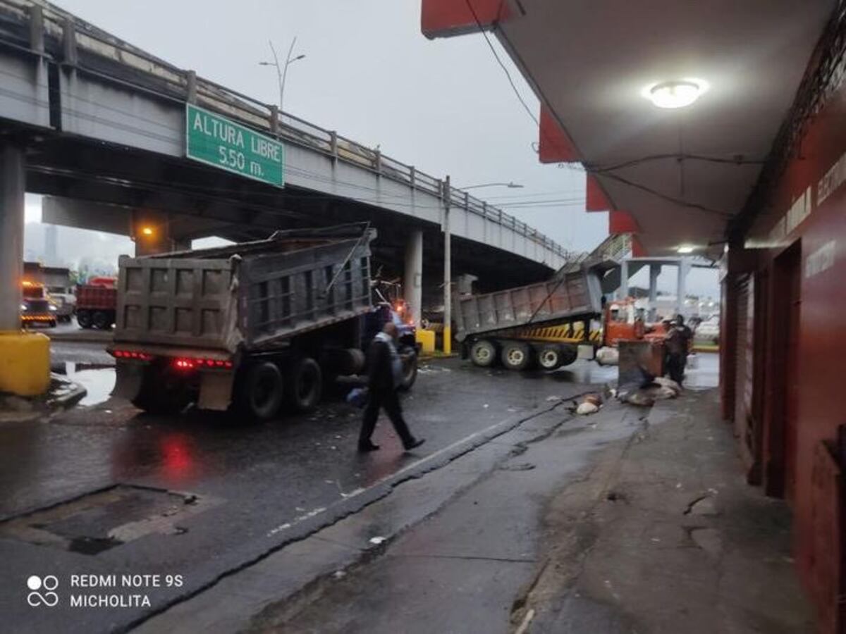 Video. Caos en diferentes puntos del país por tranque vehicular. Aprehenden a unos 20 camioneros