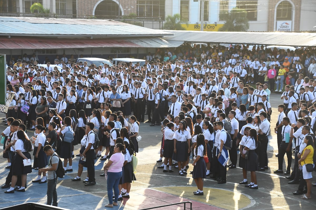 Inicio del año escolar 2025: Policía refuerza seguridad en centros educativos