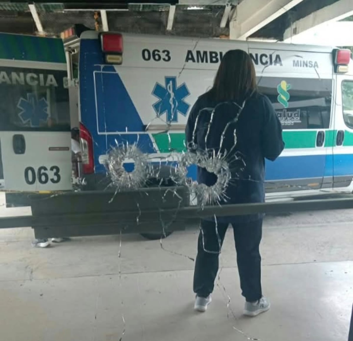 Ni adentro del centro de salud hay paz: mujer resulta herida en hecho violento en Veracruz +Video