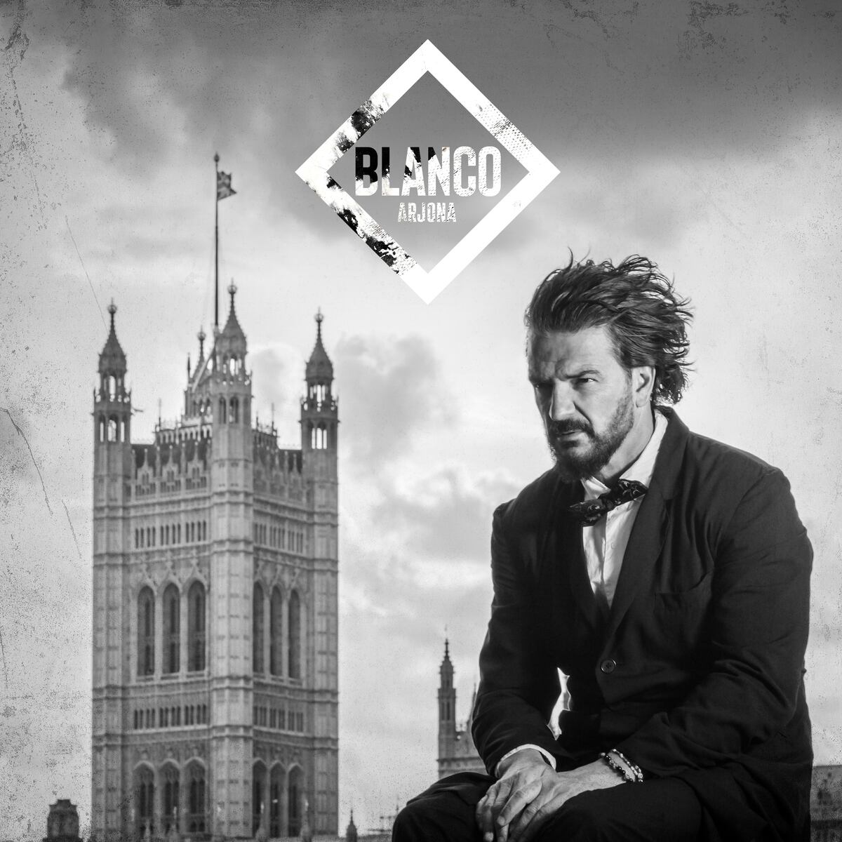 Ricardo Arjona lanza su álbum Blanco y debuta con un sencillo junto al español Pablo Alborán