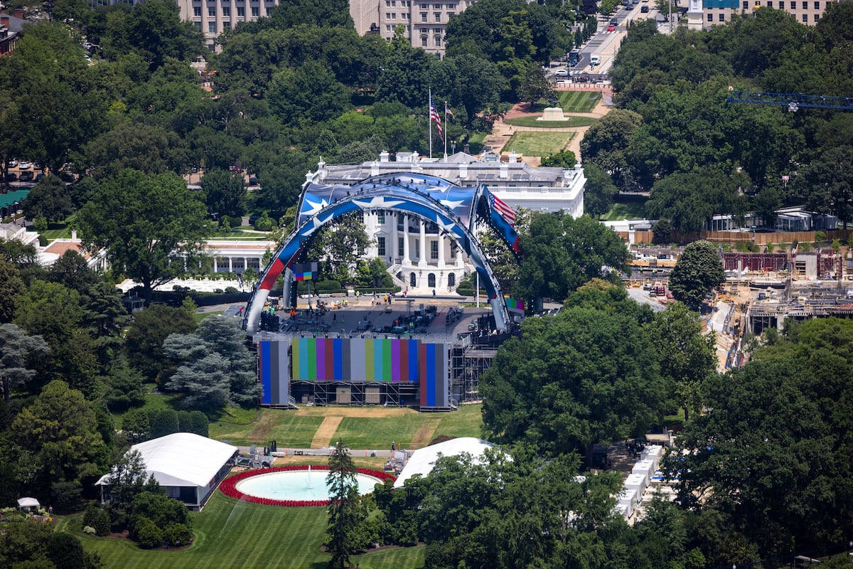 ¡No es broma! El octágono aterriza en la Casa Blanca