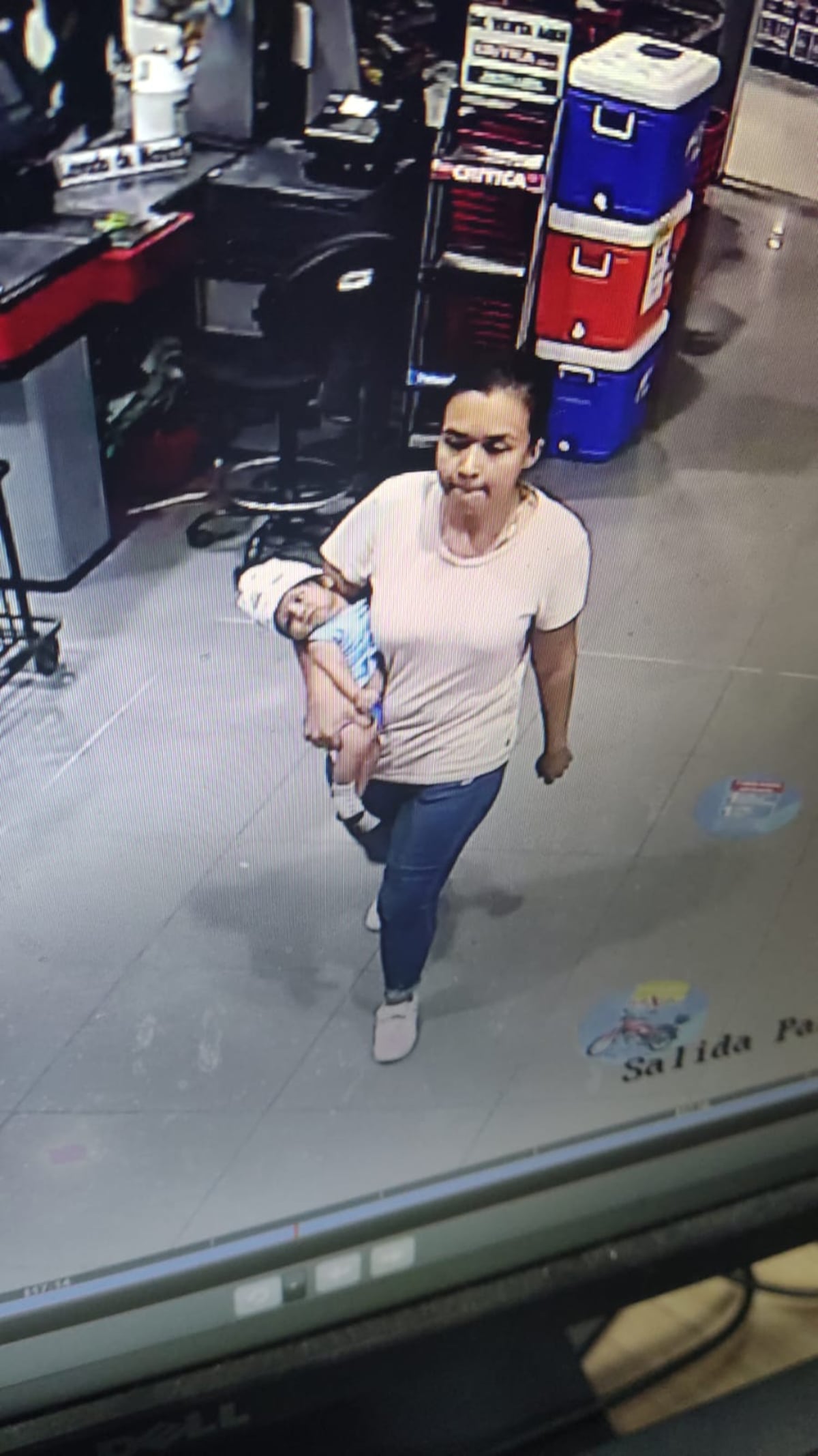 Buscan a mujer por rapto de bebé en supermercado de Penonomé