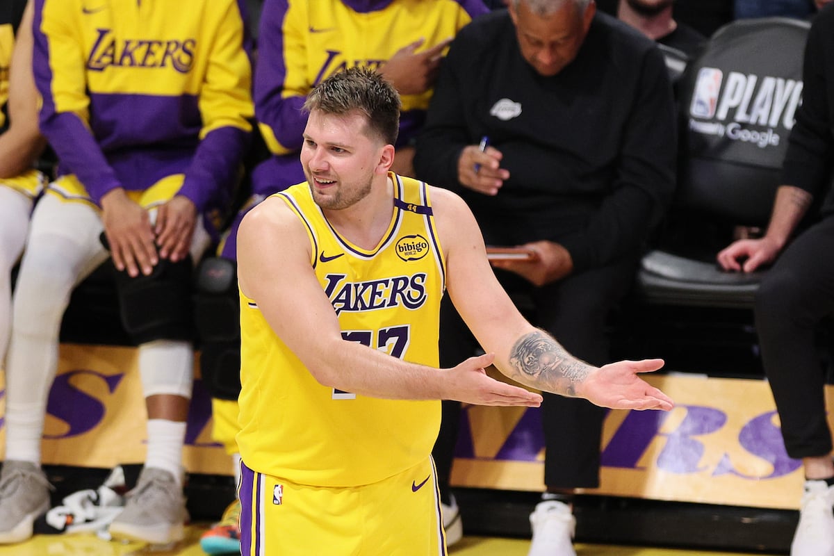 Lakers vencen sin Luka Doncic: Alarma por tendón corva del líder anotador
