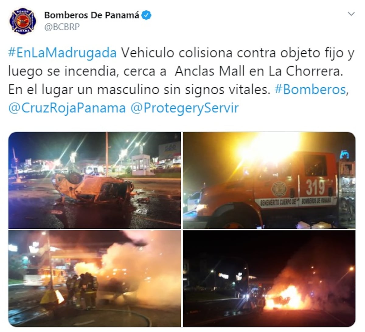 Impactante. Auto choca contra el poste de un semáforo, se vuelca y se incendia. Conductor muere. Video