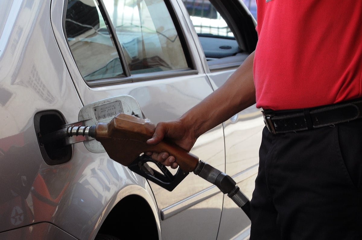 Llene el tanque. Este viernes el combustible vuelve a subir