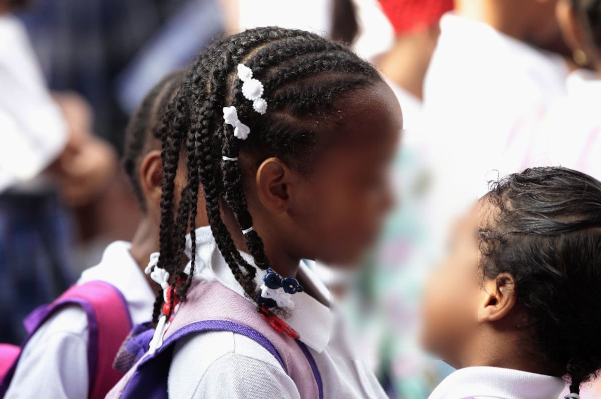 Denuncian discriminación a niña por peinado afro en Instituto José Dolores Moscote