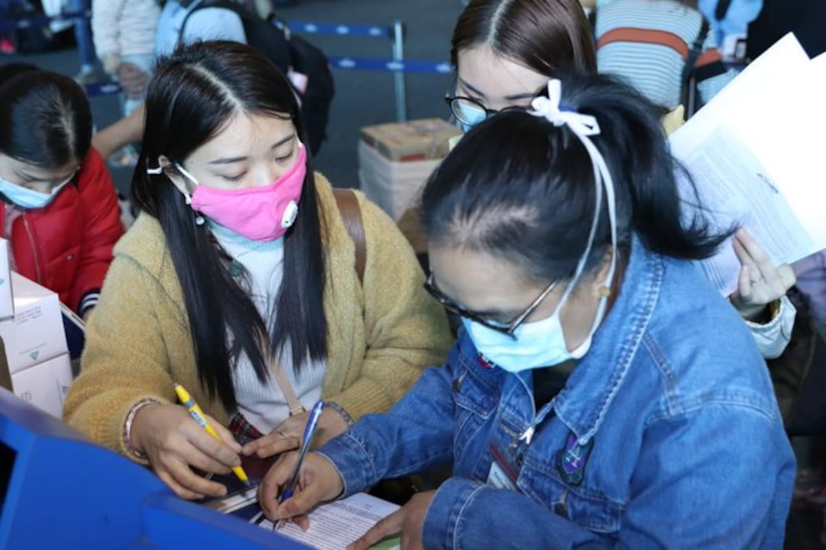 Ministra de Salud en pleno lunes de Carnaval hace inspección en Aeropuerto Internacional de Tocumen