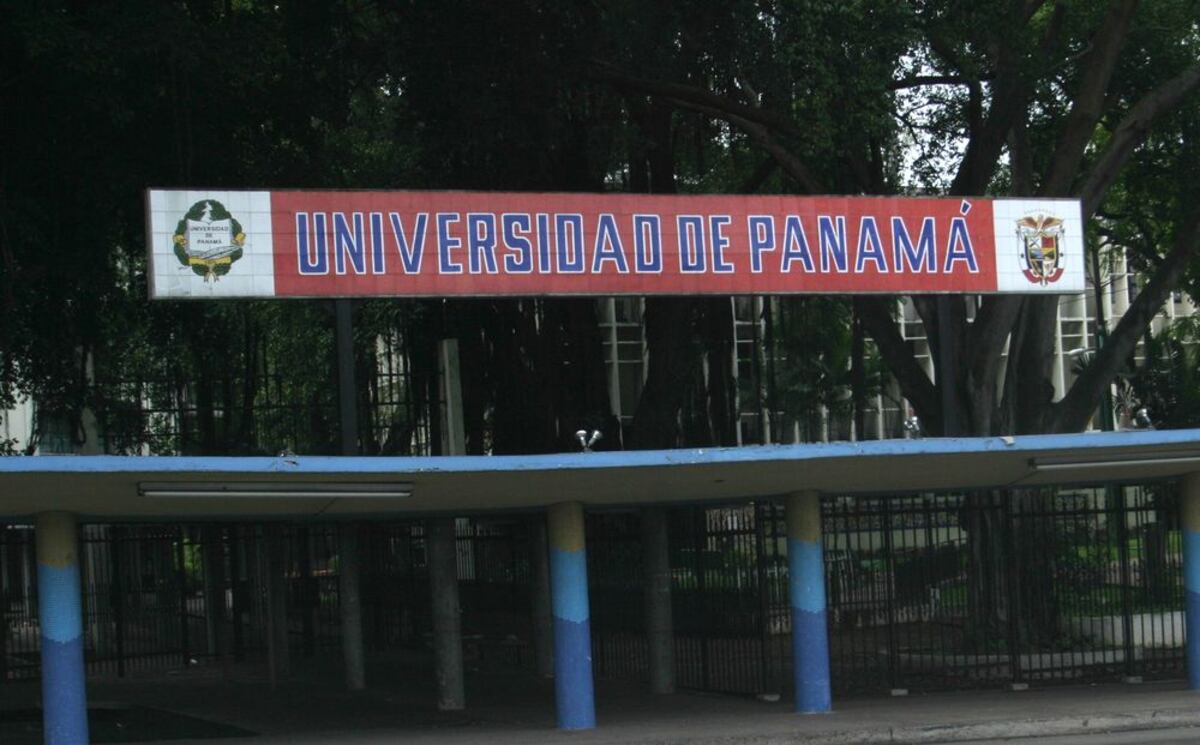 EN PENUMBRAS. Campus de la Universidad de Panamá está sin luz