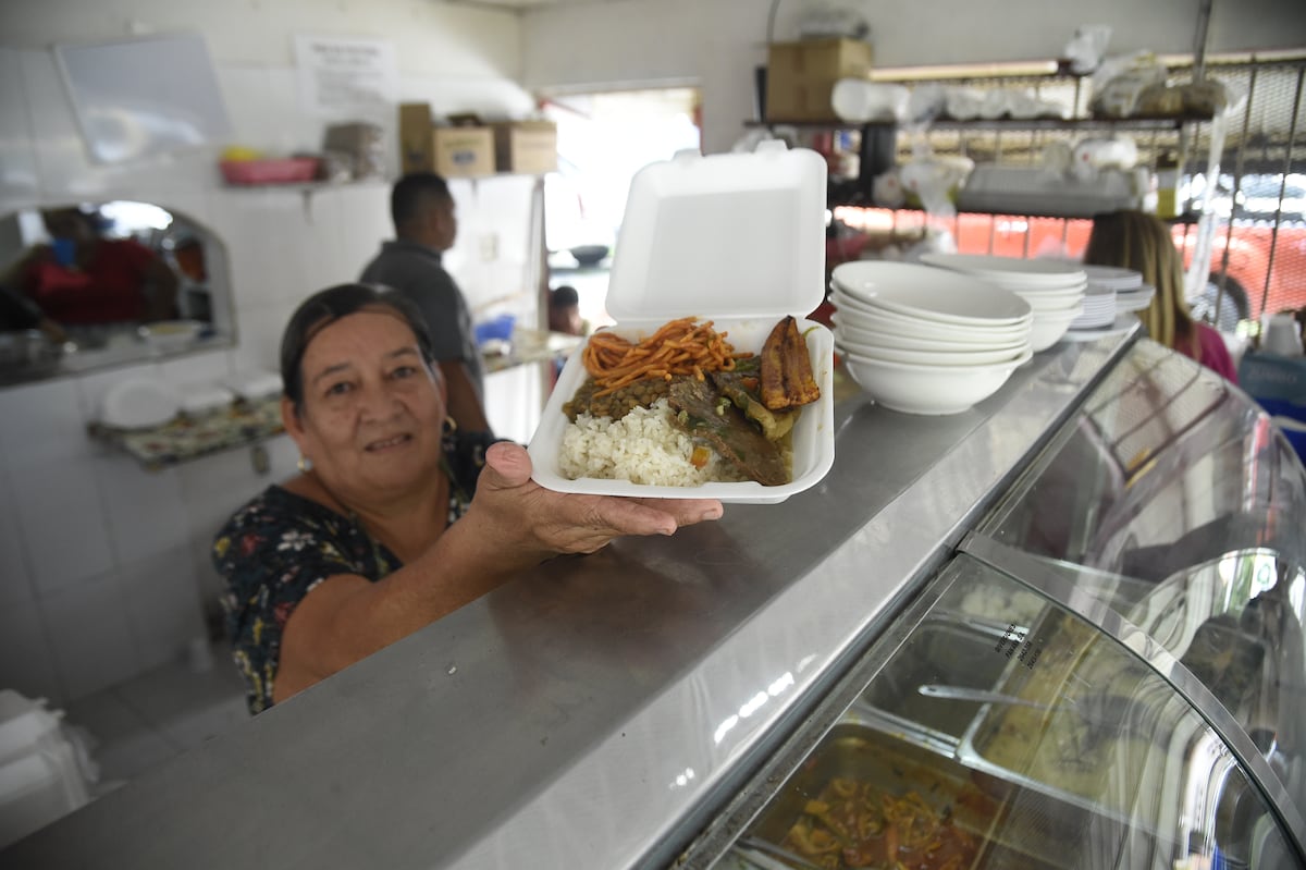 A calentar pailas y sartenes, es hora de hablar de comida bien rica... ¡Comida de fonda!