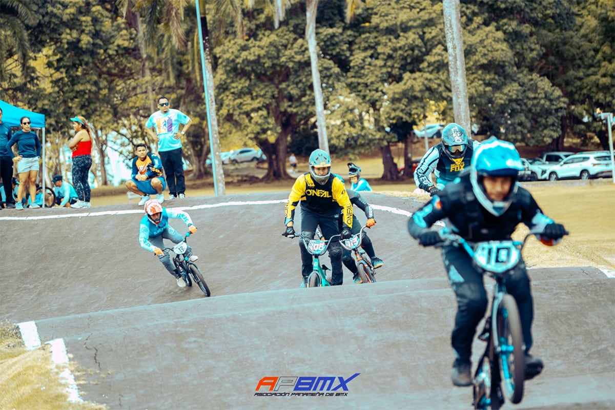 BMX Racing: pura velocidad y talento en Parque Omar