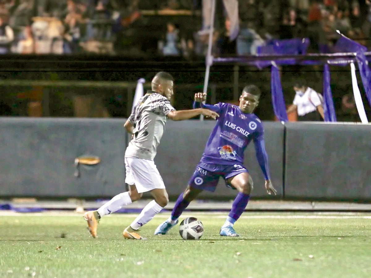 ¡Choque explosivo en Atalaya! Veraguas United recibe al CAI por la semifinal