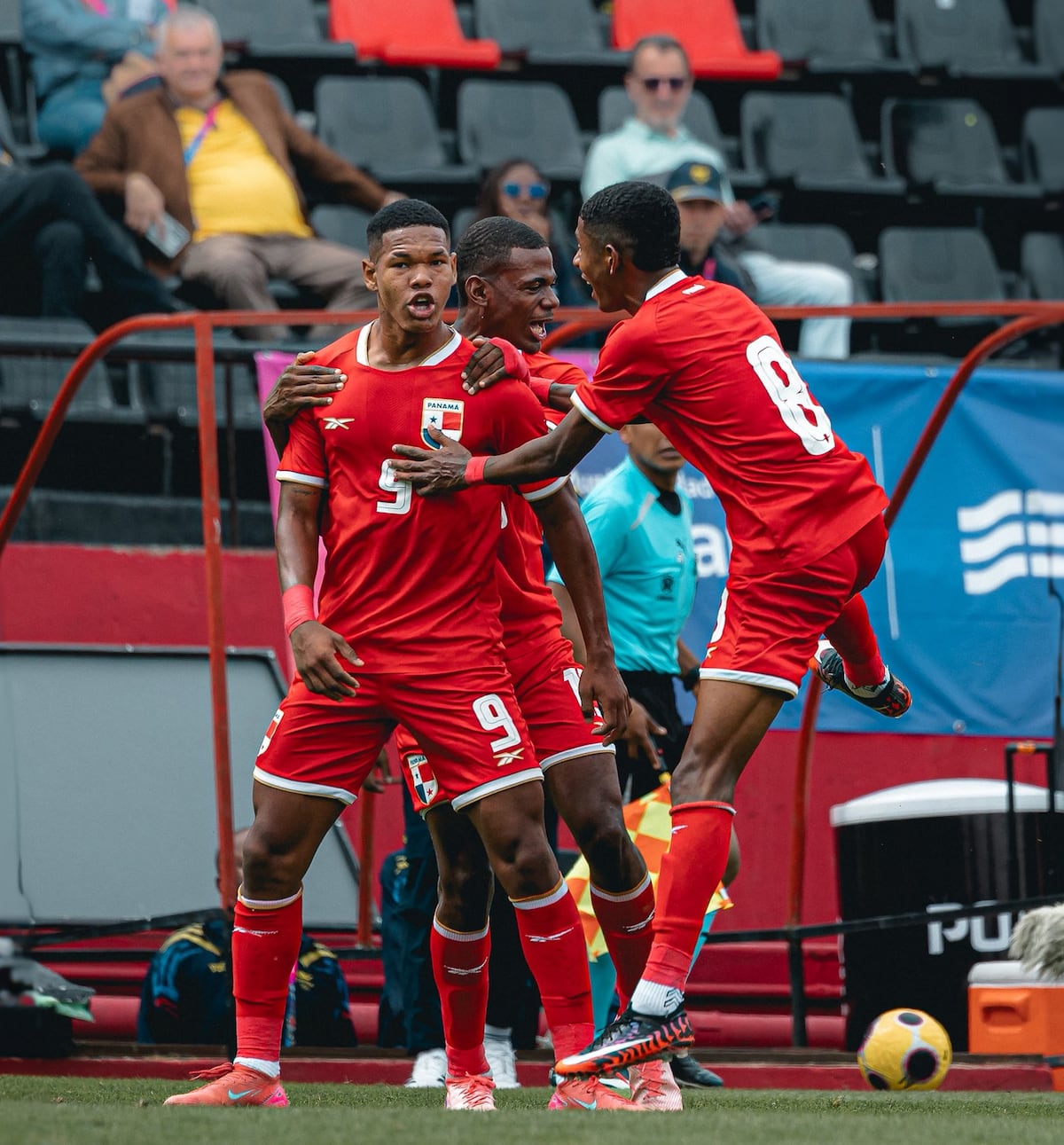 Panamá golpea a Colombia y revive su sueño en los Juegos Suramericanos