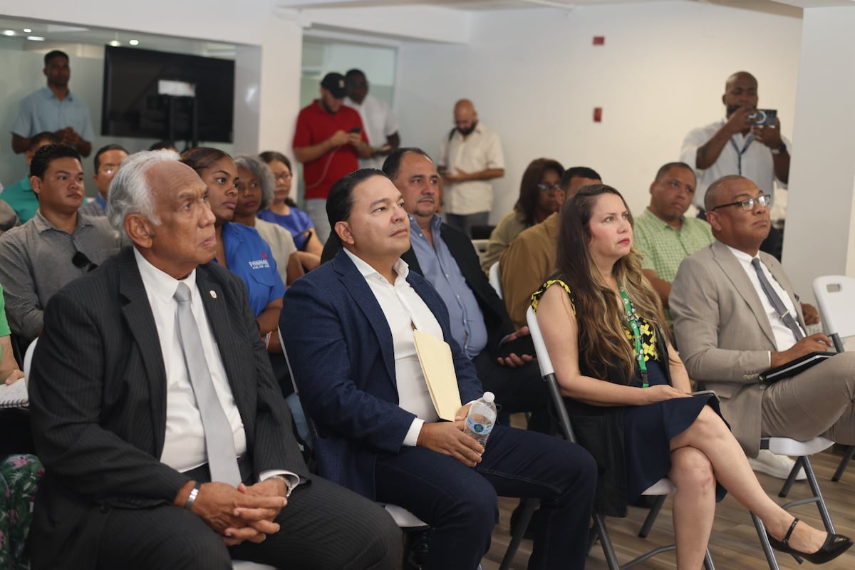 AguAseo busca 20 años más en Colón y promete renovar toda su flota