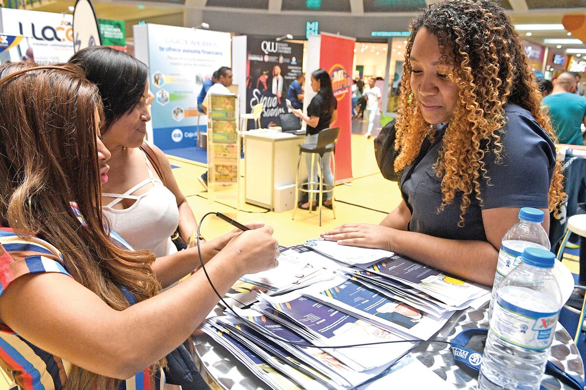 Feria educativa en Albrook