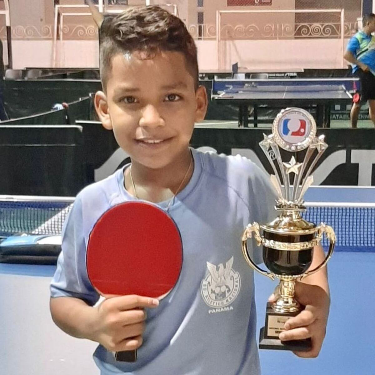 Nuevo campeón de tenis de mesa solo tiene 11 años, Evans Bairnals