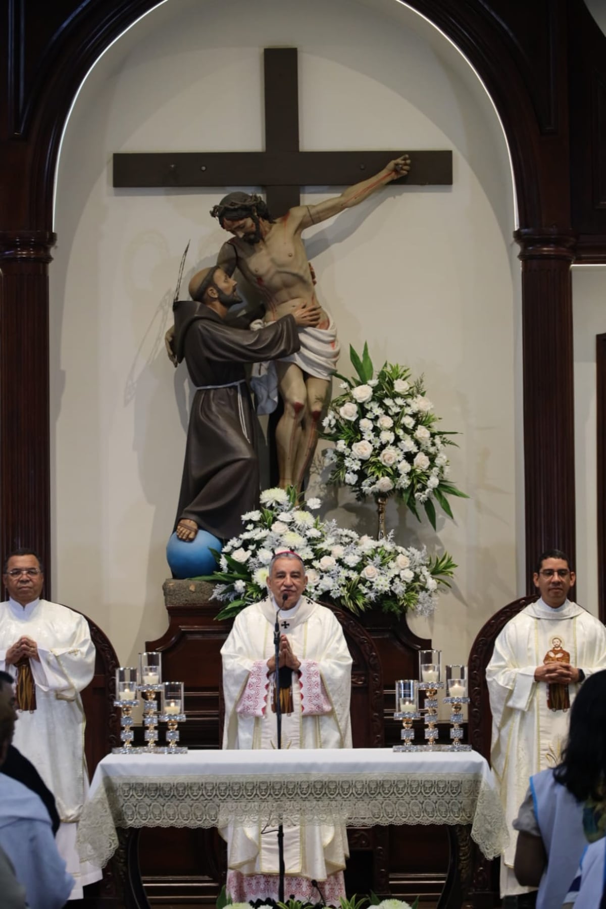 ‘Nadie debería decidir qué voces tienen derecho a hablar’: Ulloa pide escuchar a quienes piensan distinto en Panamá
